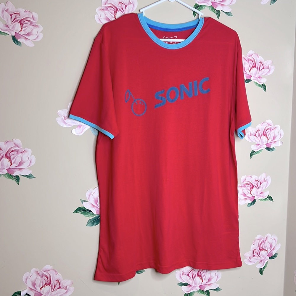 Sonic Unisex Crew-T-shirt.   CC-41